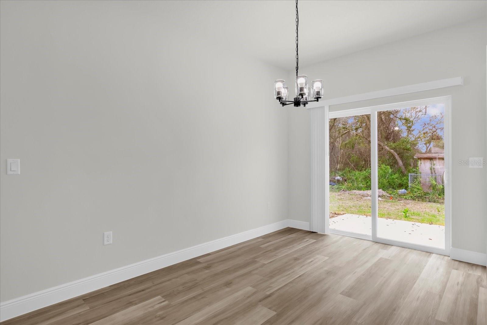 Image 6 of 33 For 13590 40 Circle