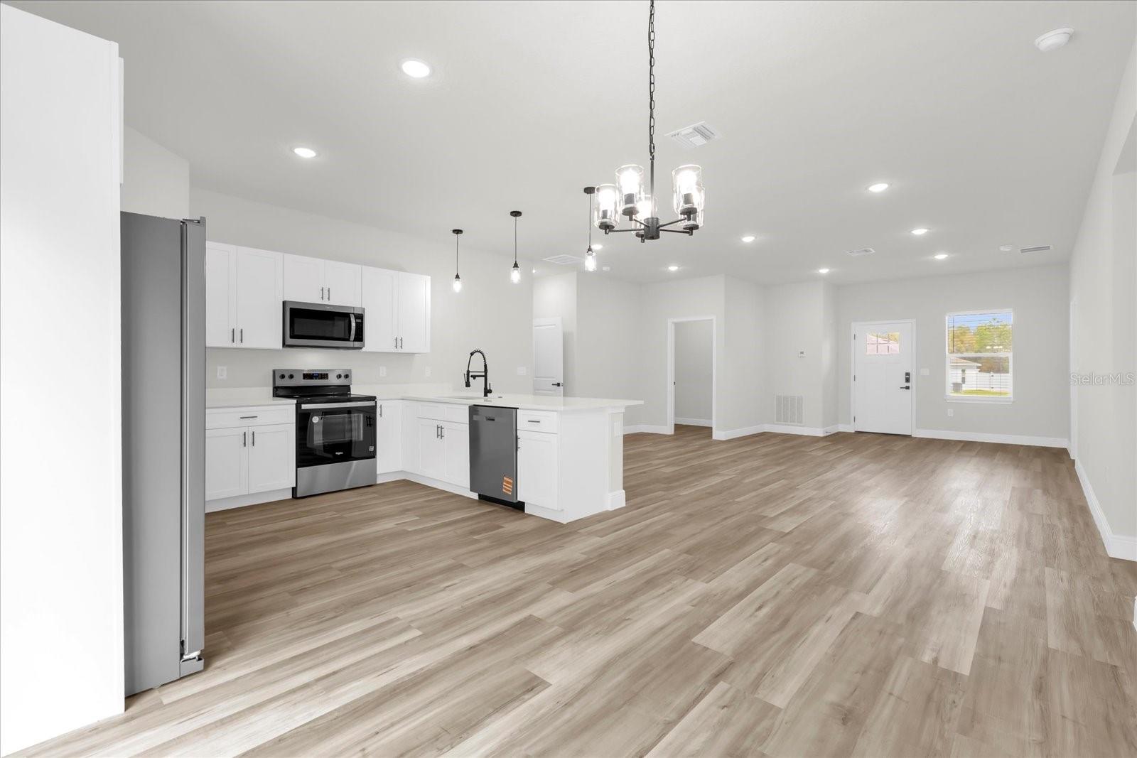 Image 7 of 33 For 13590 40 Circle
