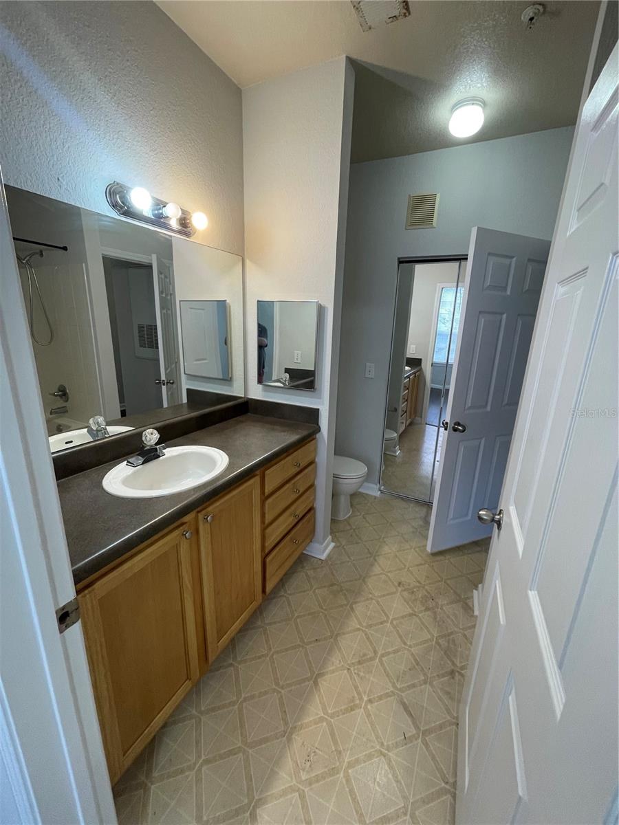 Image 11 of 21 For 9093 Lee Vista Boulevard 901