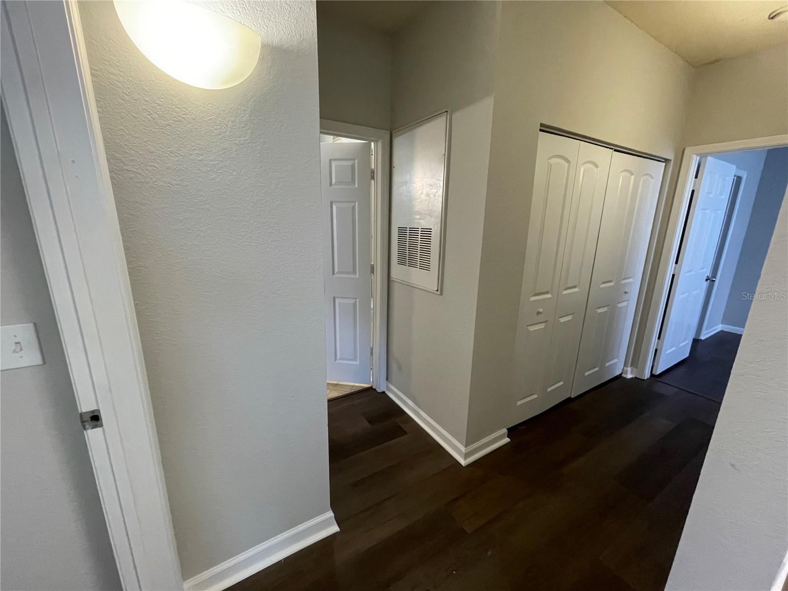 Image 12 of 21 For 9093 Lee Vista Boulevard 901