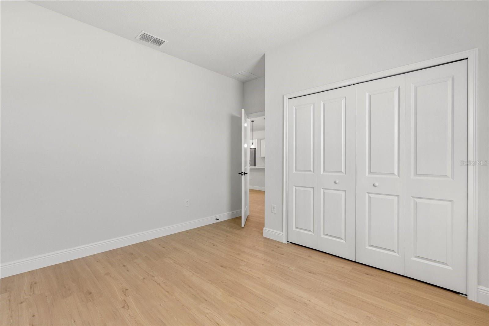 Image 12 of 30 For 13835 47 Circle