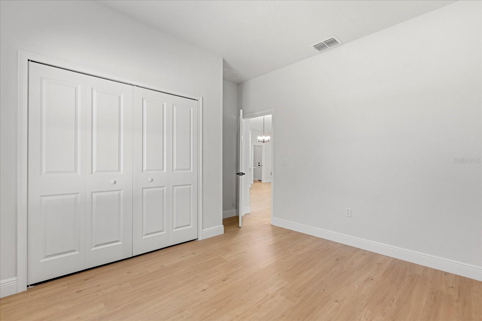 Image 16 of 30 For 13835 47 Circle