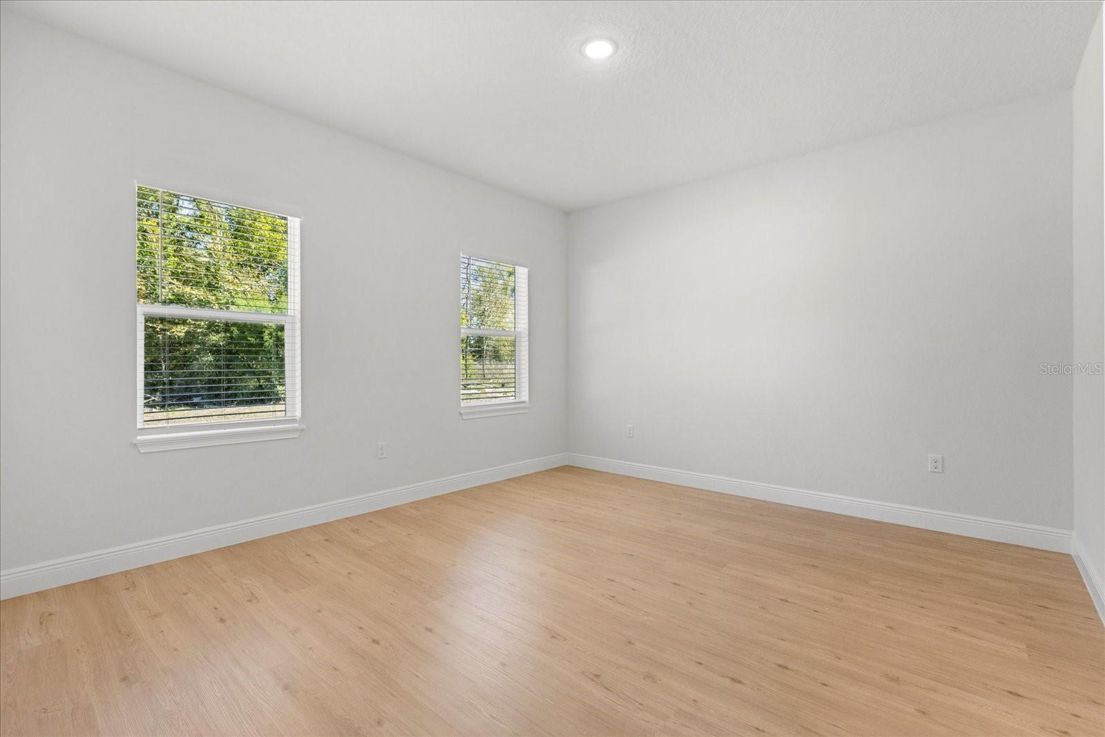 Image 17 of 30 For 13835 47 Circle