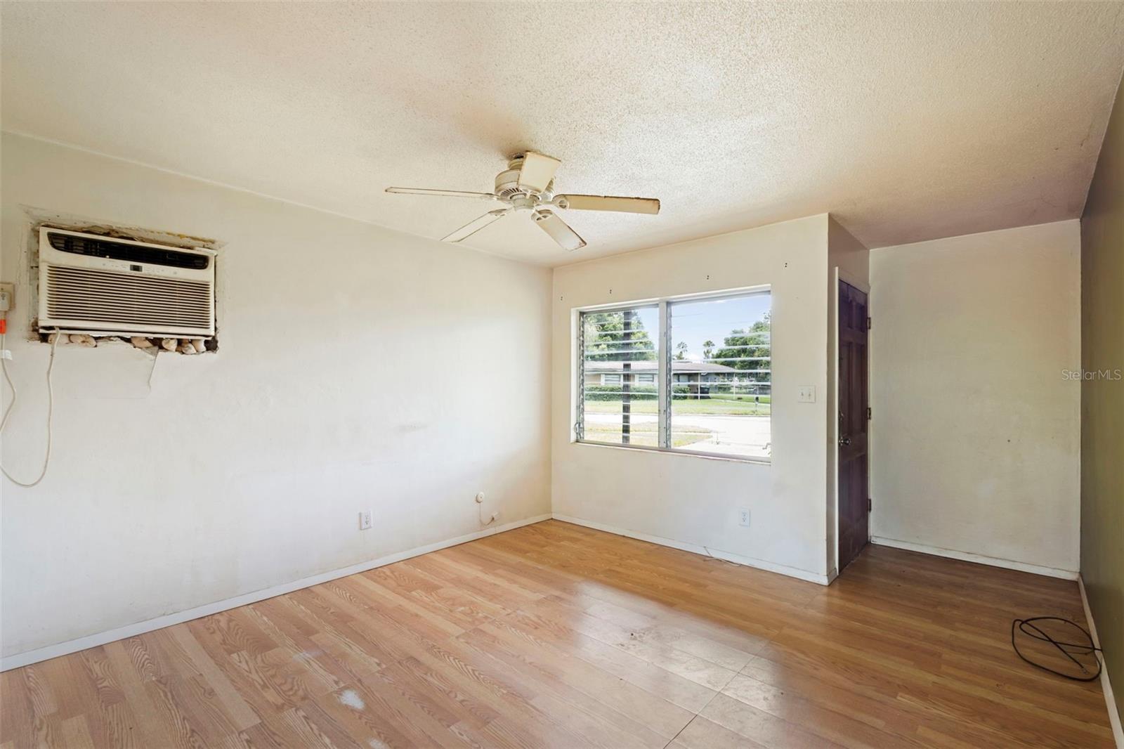 Image 7 of 17 For 5112 Cliveden Drive
