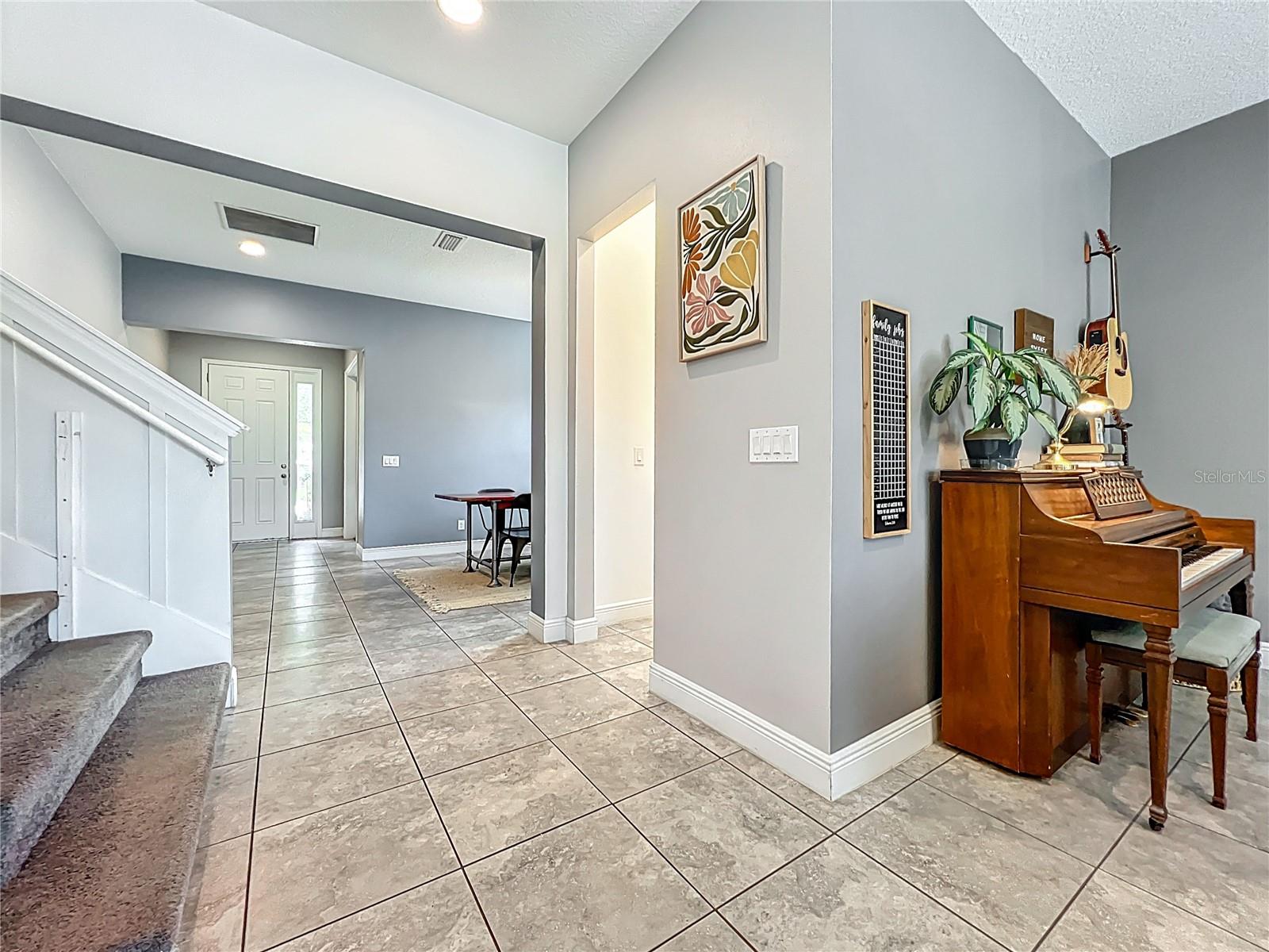 Image 21 of 100 For 1070 Grand Hilltop Drive
