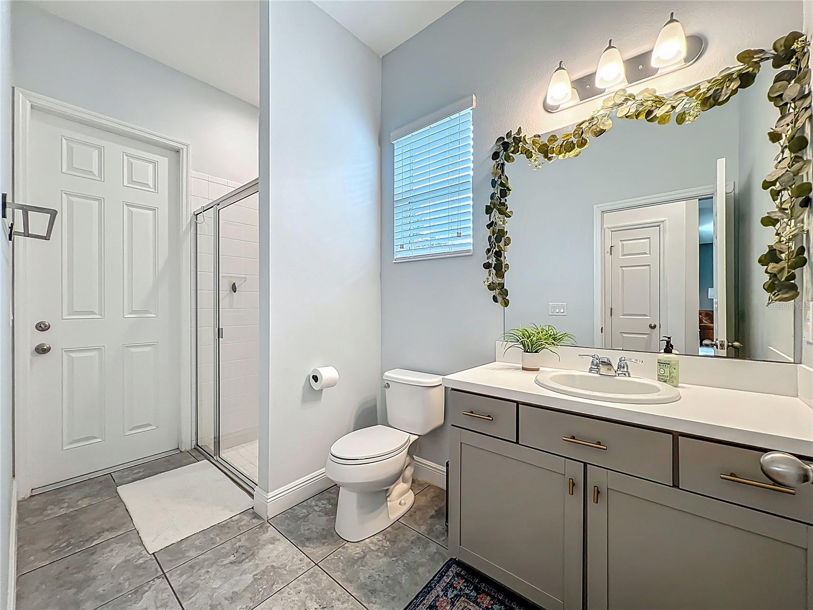 Image 37 of 100 For 1070 Grand Hilltop Drive
