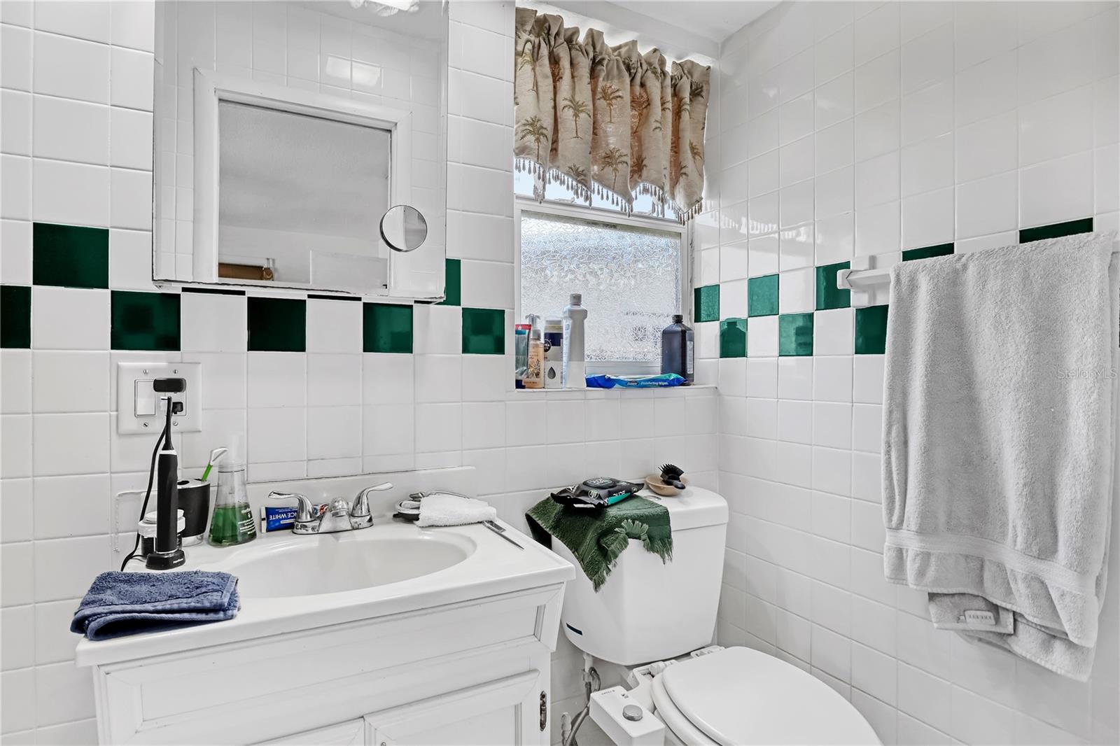 Image 25 of 53 For 1713 Jordan Drive