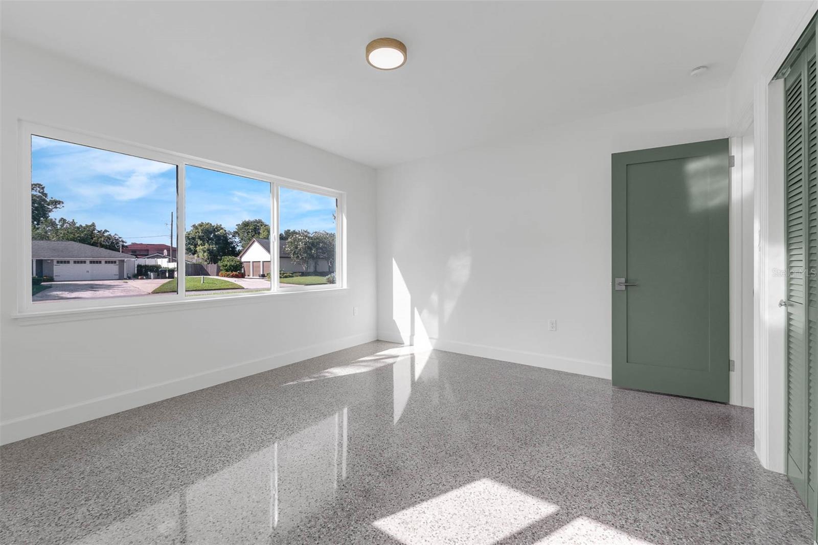 Image 19 of 36 For 1209 Stevens Avenue