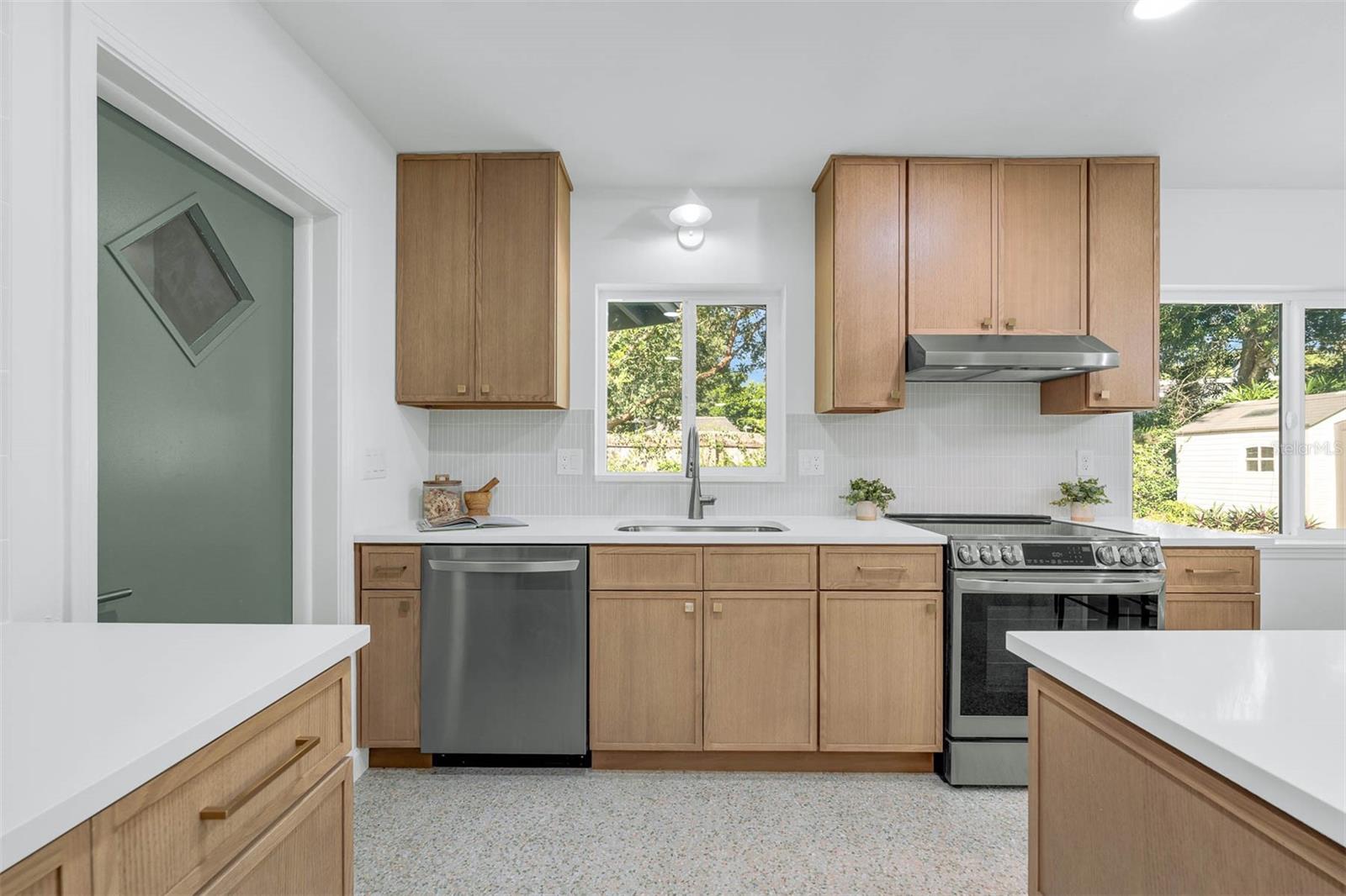 Image 6 of 36 For 1209 Stevens Avenue