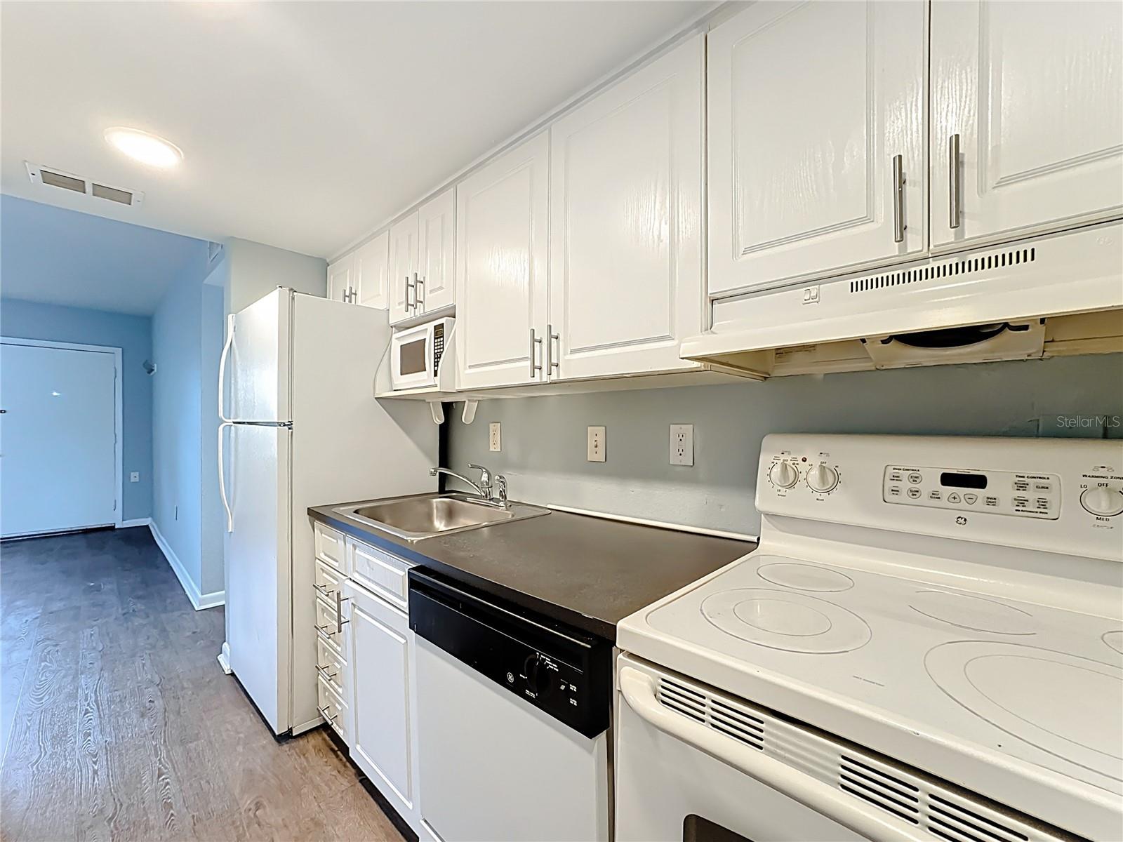 Image 4 of 36 For 770 Ridenhour Circle 770