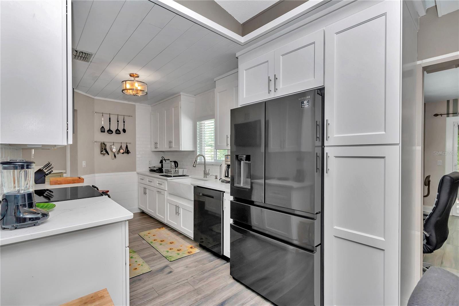 Image 12 of 40 For 814 Oak Road