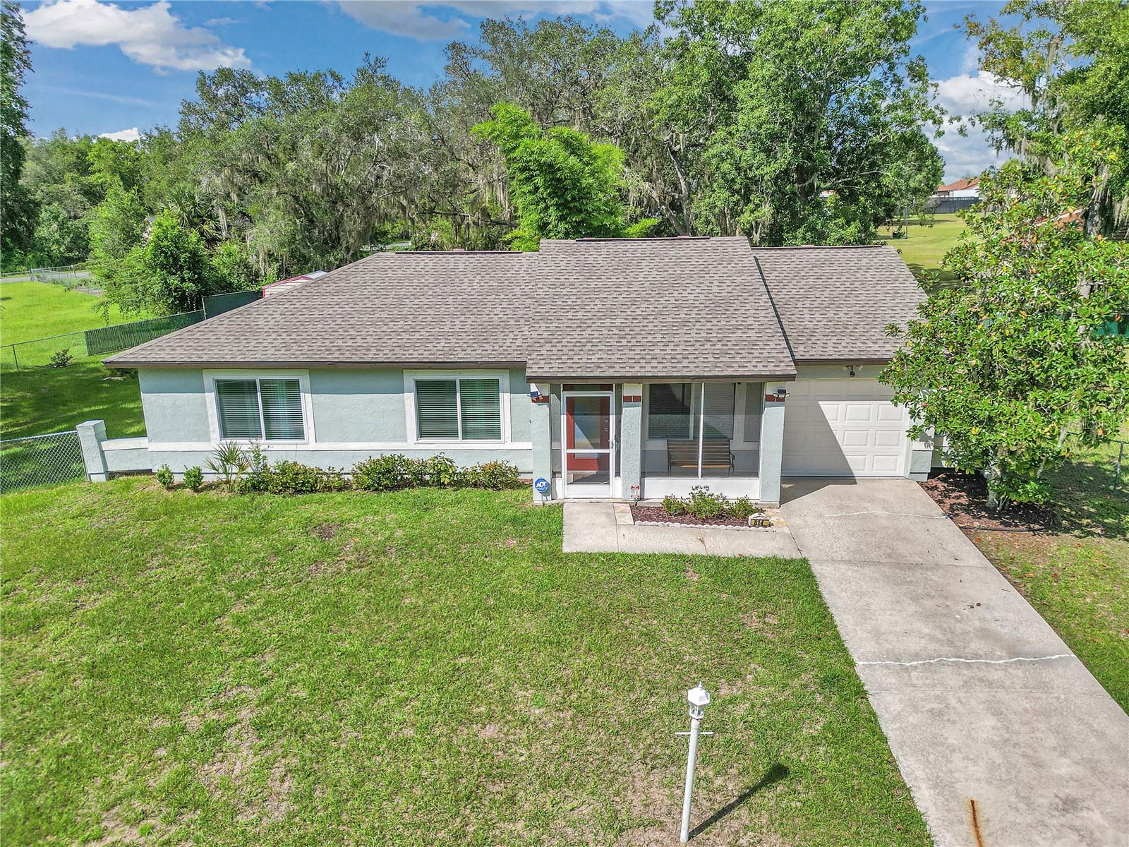 Image 3 of 40 For 814 Oak Road