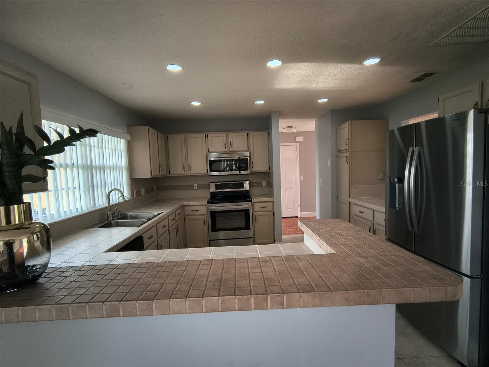 Image 12 of 33 For 14912 White Magnolia Court