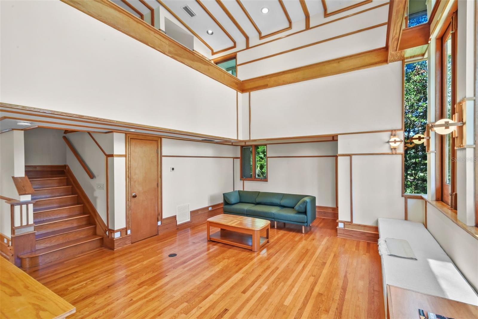Image 14 of 62 For 234 Alpine Street