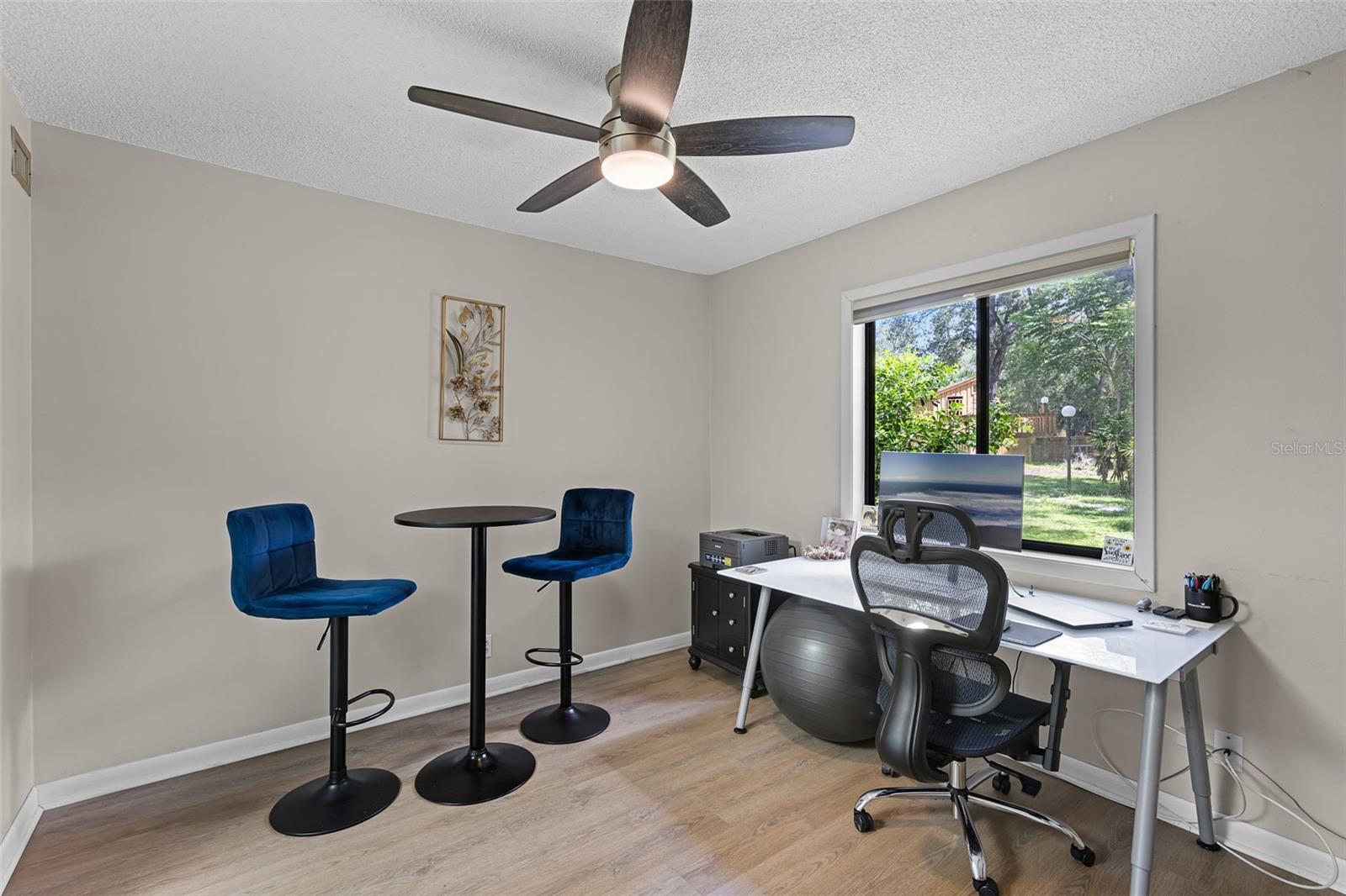 Image 13 of 46 For 260 Crown Oaks Way 260