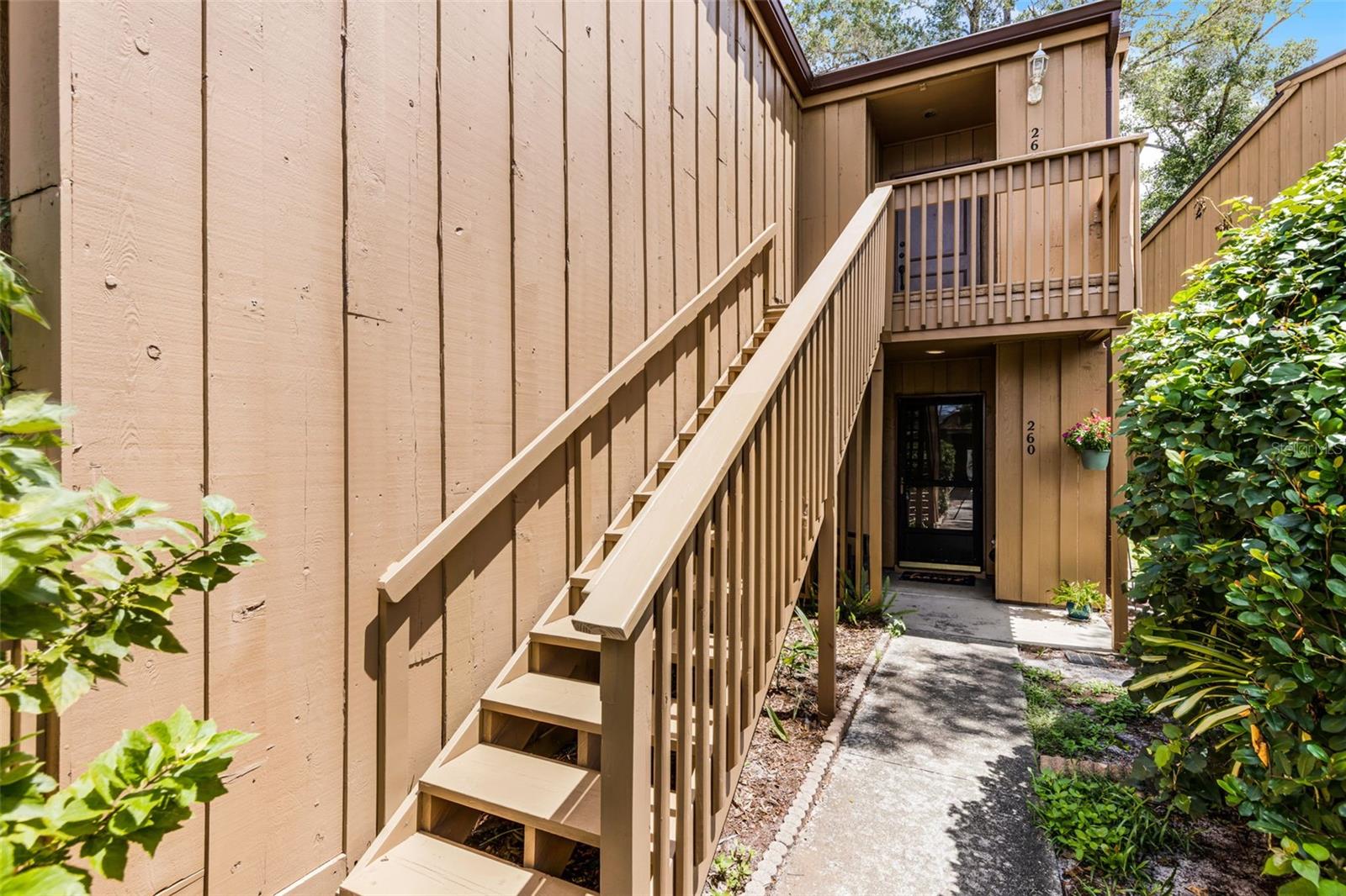 Image 16 of 46 For 260 Crown Oaks Way 260