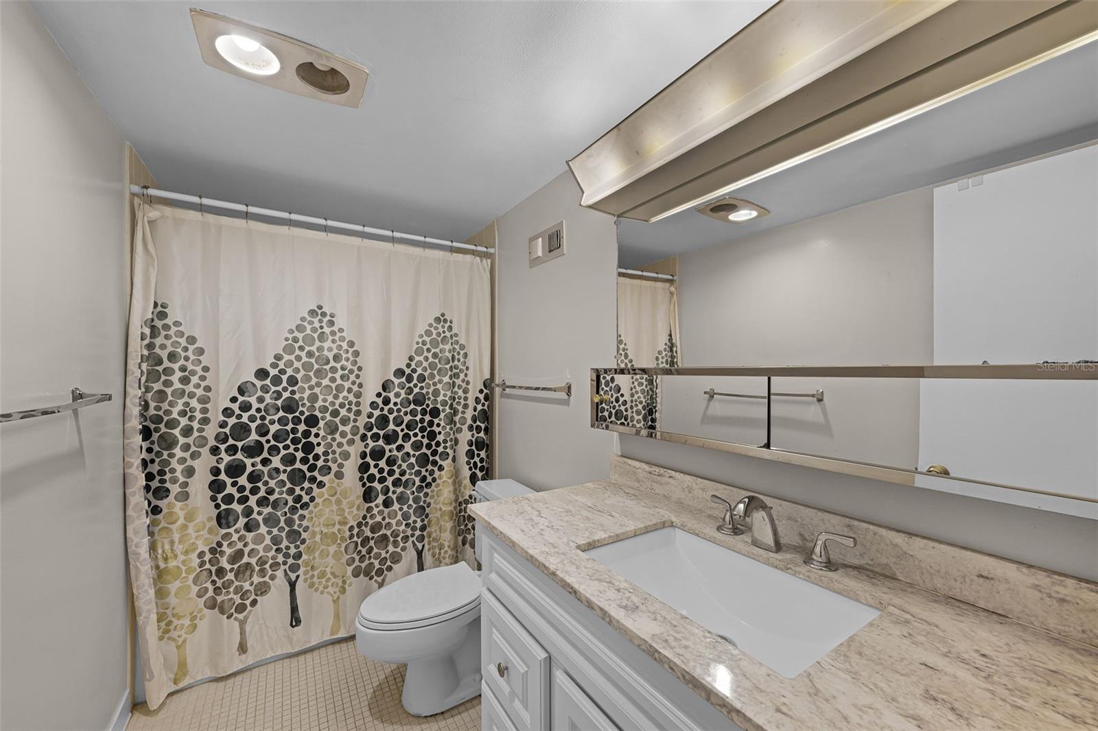 Image 7 of 46 For 260 Crown Oaks Way 260