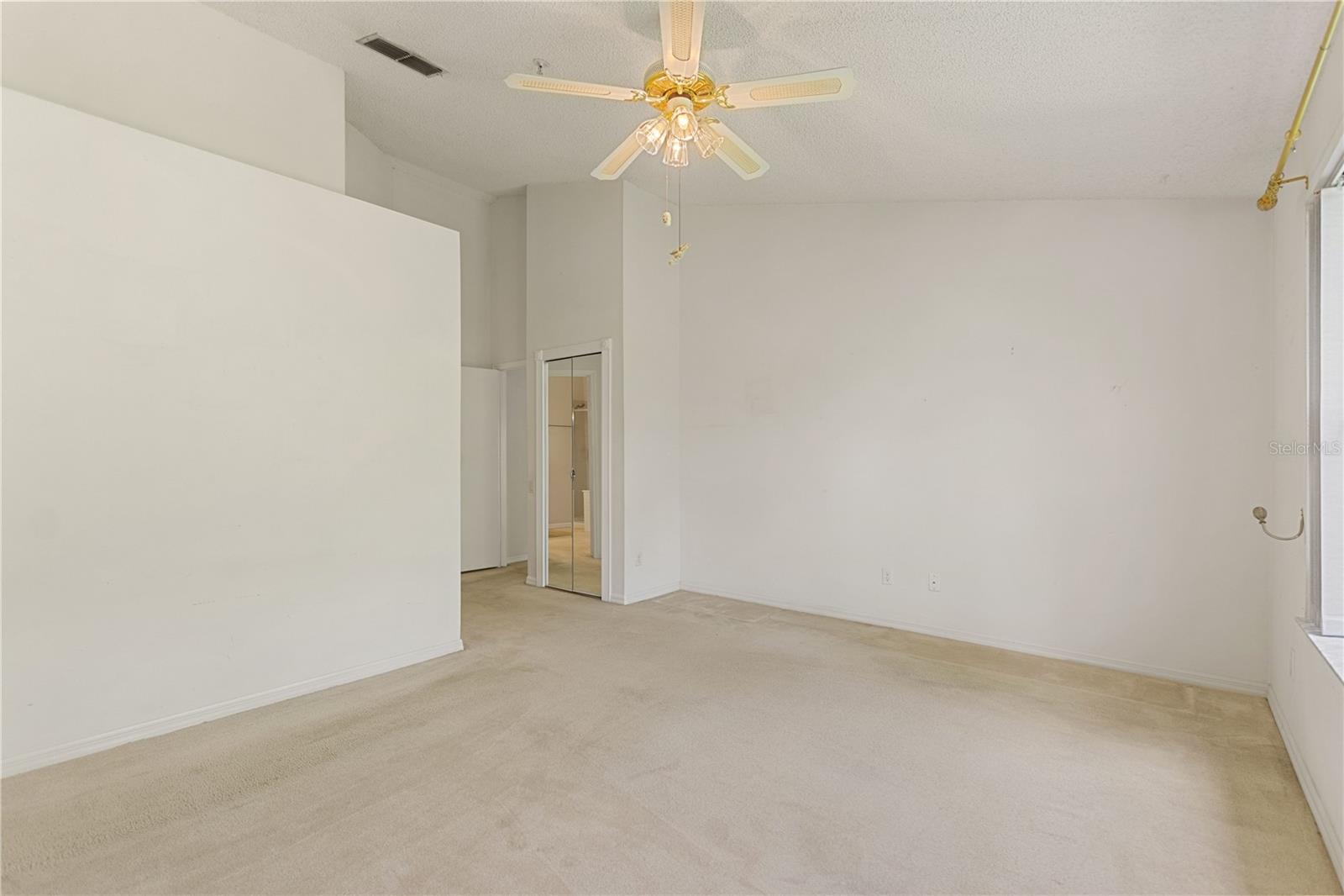 Image 16 of 43 For 5999 Lake Pointe Drive 608