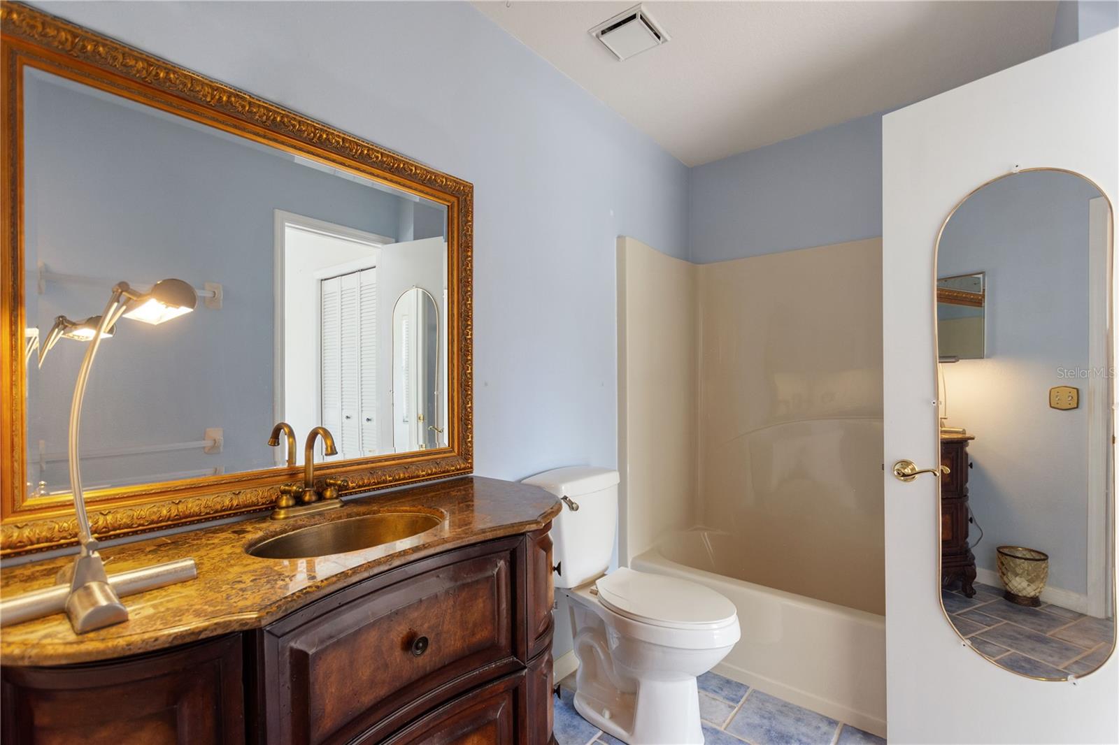 Image 25 of 43 For 5999 Lake Pointe Drive 608