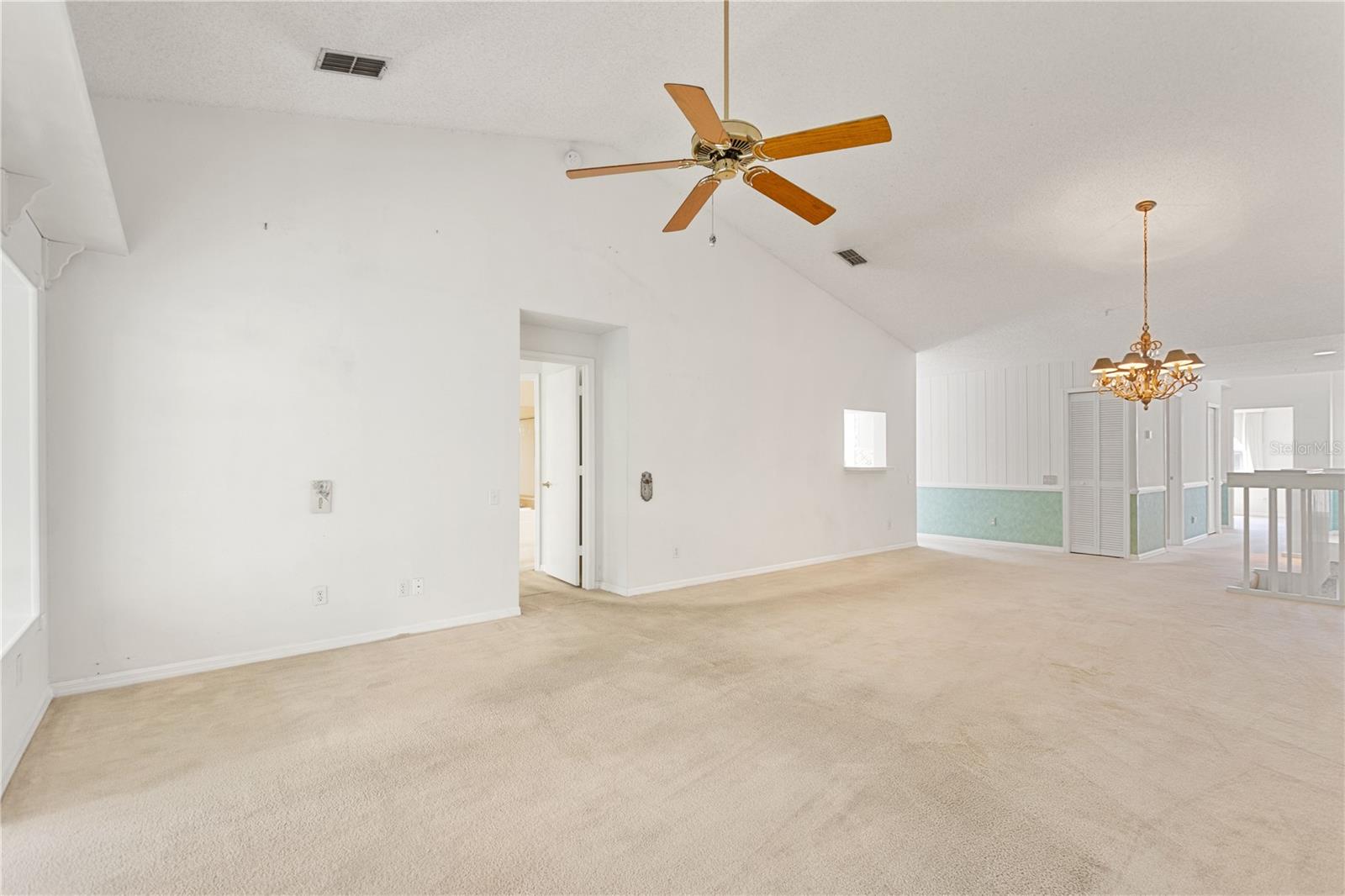 Image 8 of 43 For 5999 Lake Pointe Drive 608