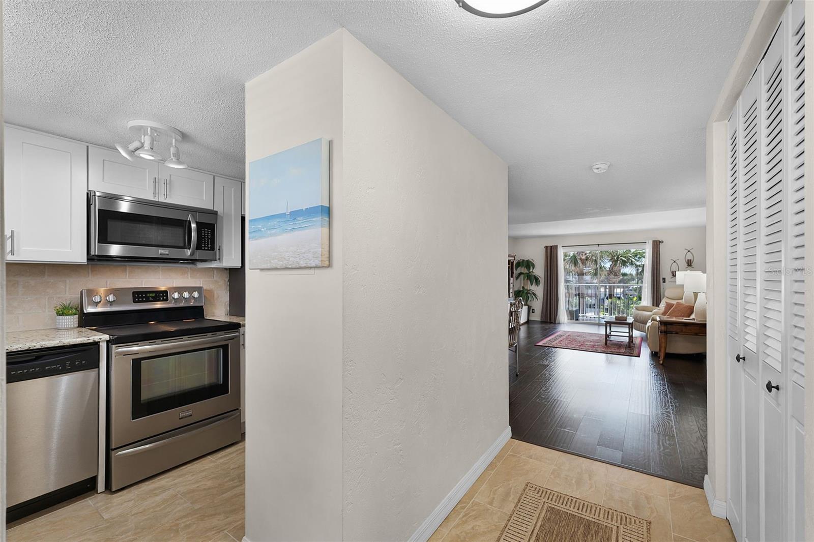 Image 7 of 46 For 3845 Atlantic Avenue 10