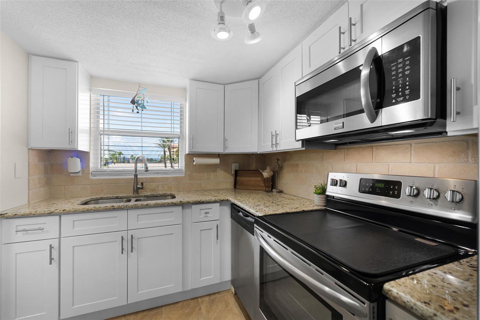 Image 8 of 46 For 3845 Atlantic Avenue 10