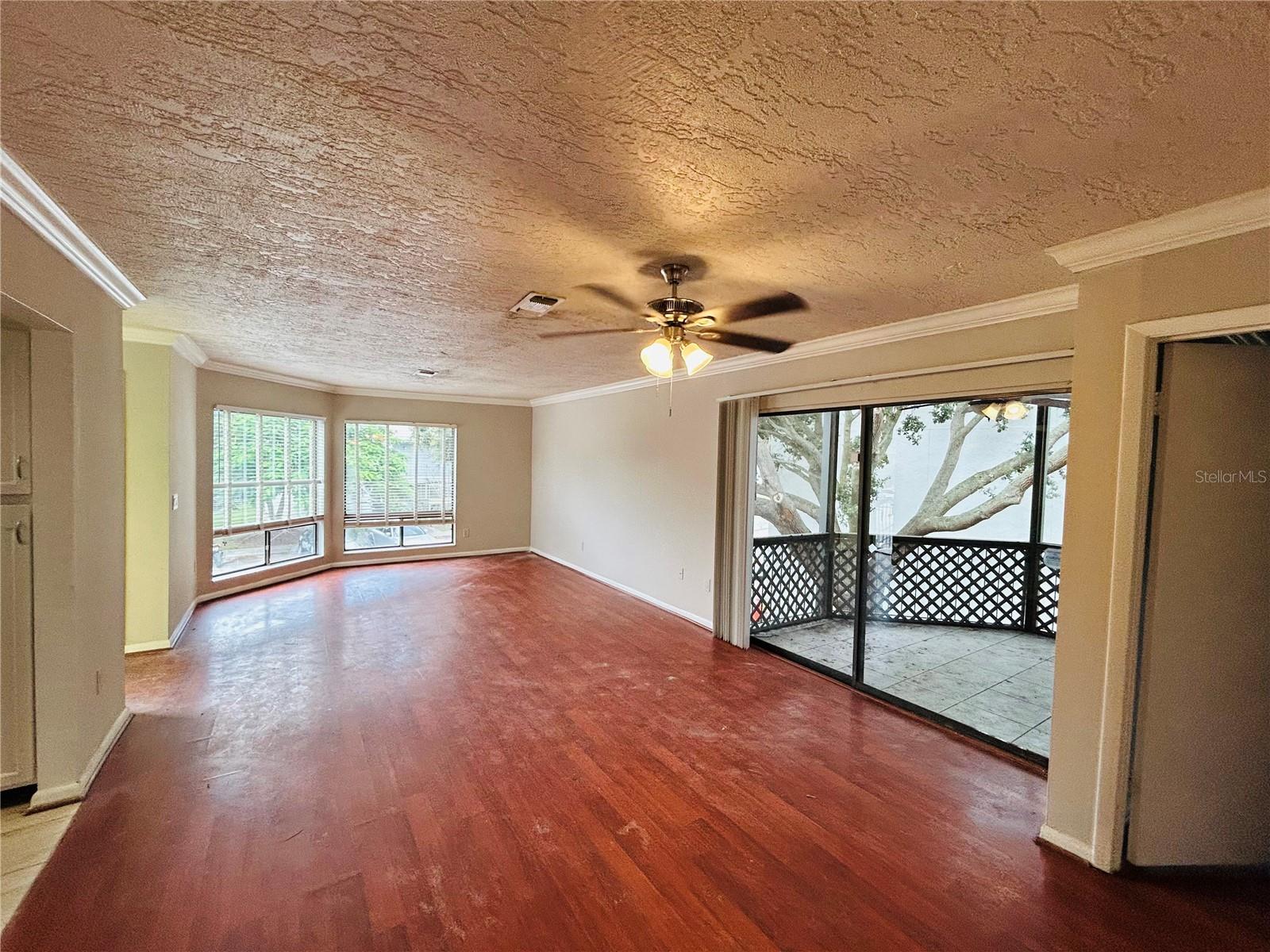 Image 6 of 20 For 4354 Aqua Vista Drive H