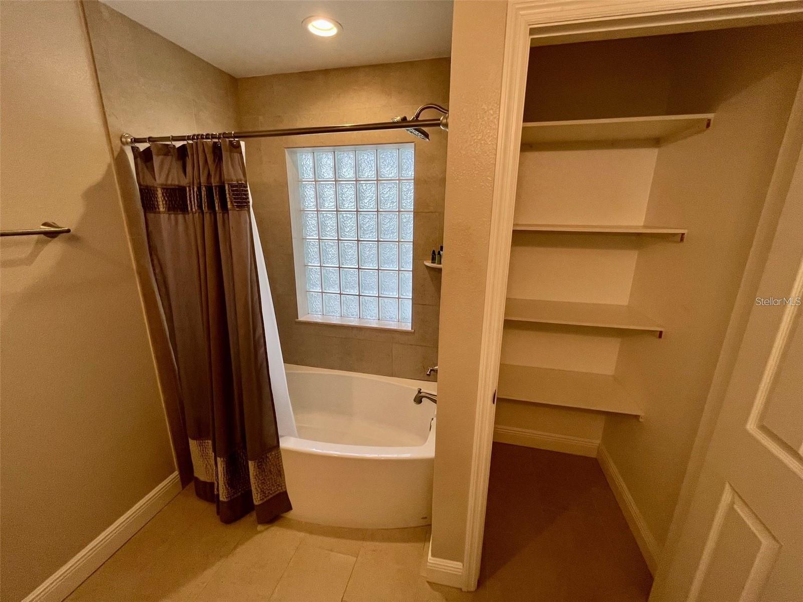 Image 10 of 40 For 704 Osmosis Drive Sw