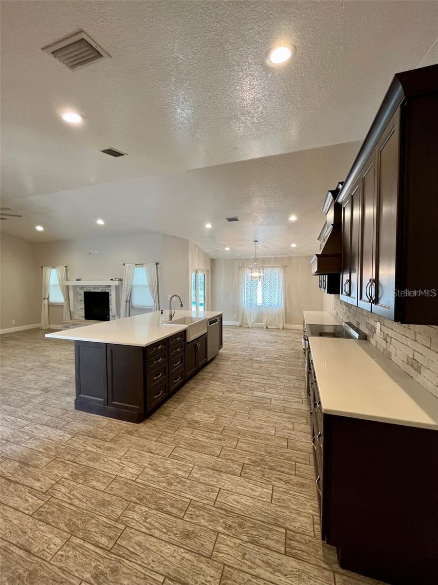 Image 6 of 40 For 704 Osmosis Drive Sw