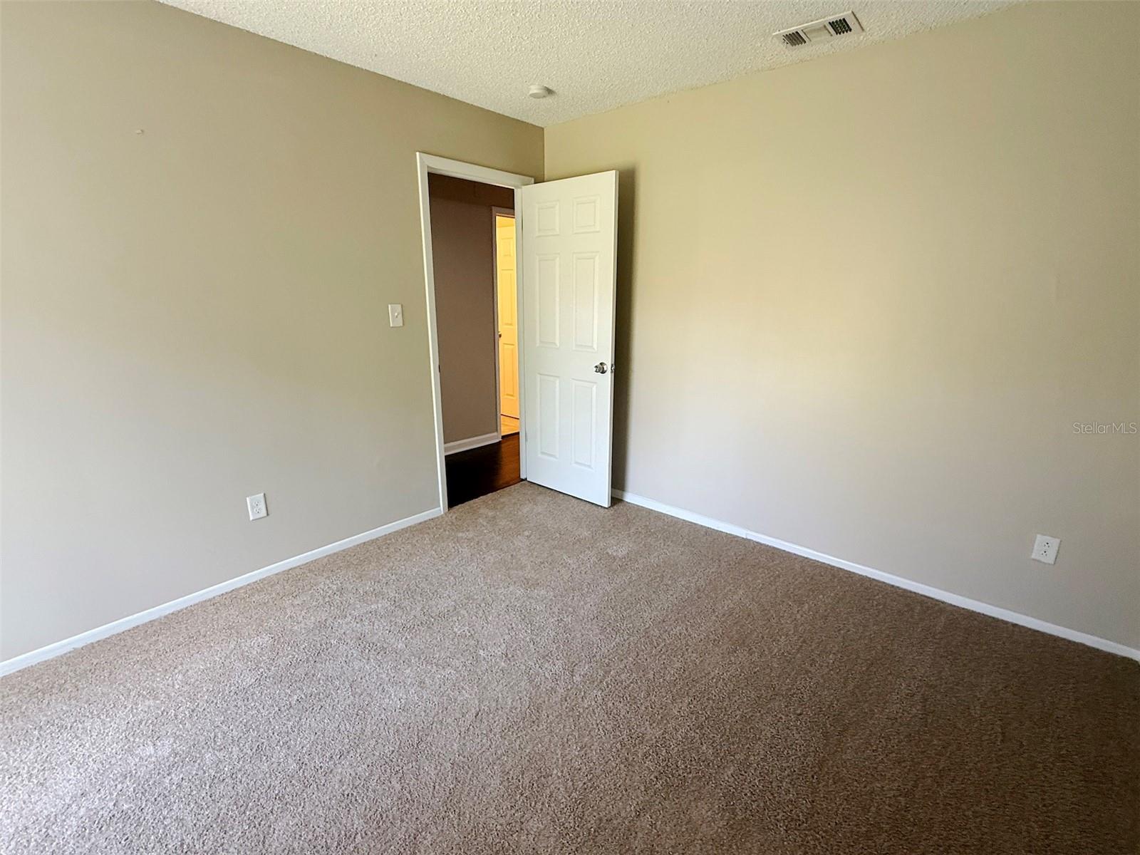 Image 19 of 28 For 717 Golden Sunshine Circle