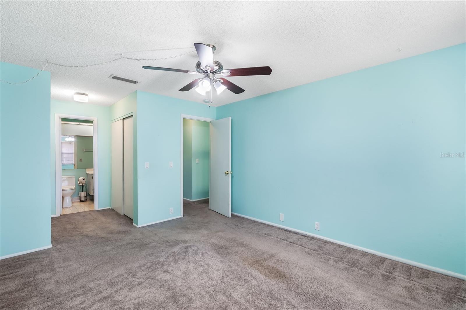 Image 30 of 61 For 552 Windmeadows Street .