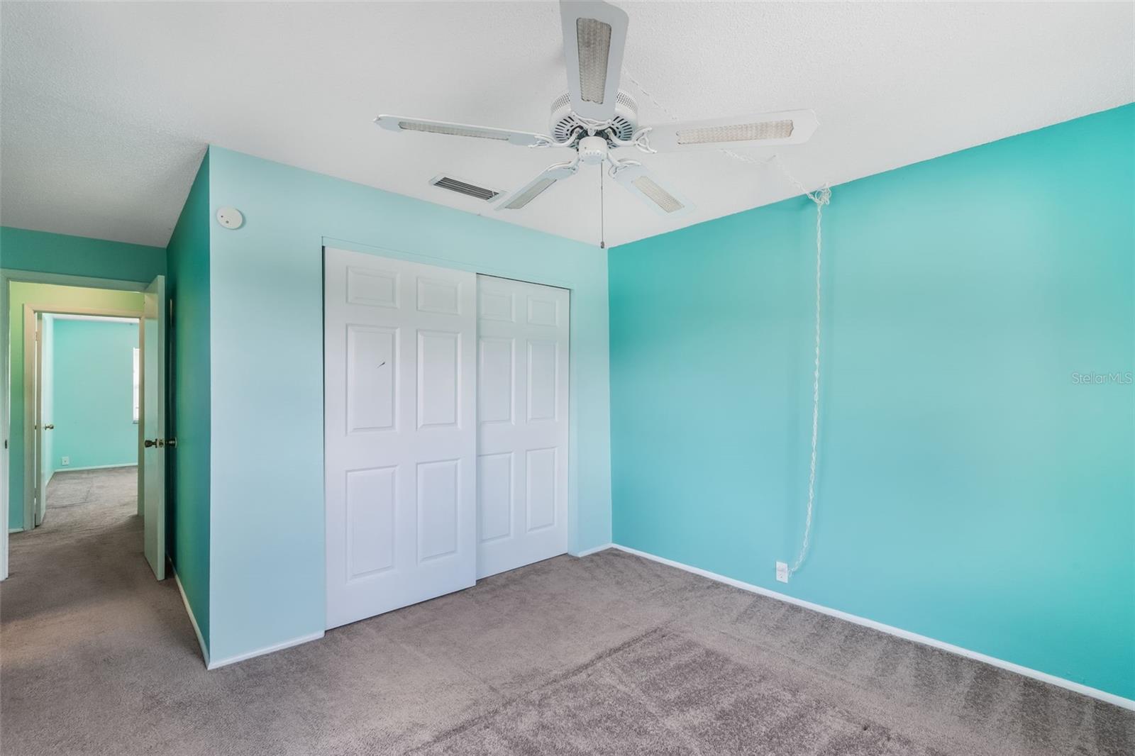 Image 37 of 61 For 552 Windmeadows Street .