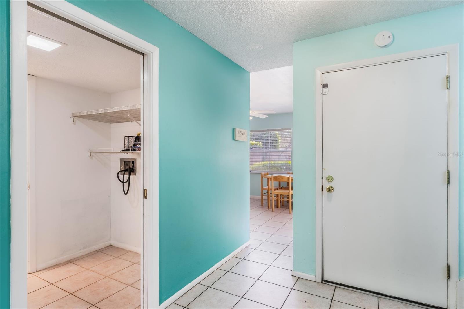 Image 42 of 61 For 552 Windmeadows Street .