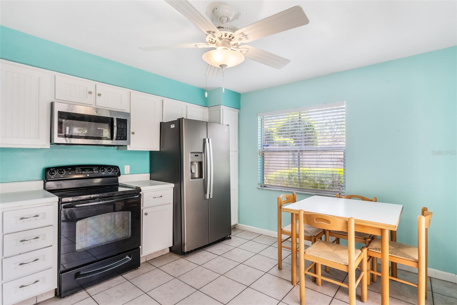 Image 8 of 61 For 552 Windmeadows Street .