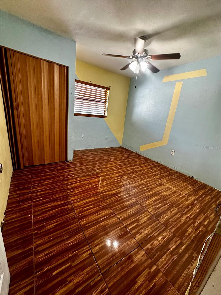 Image 18 of 38 For 6125 Medford Court