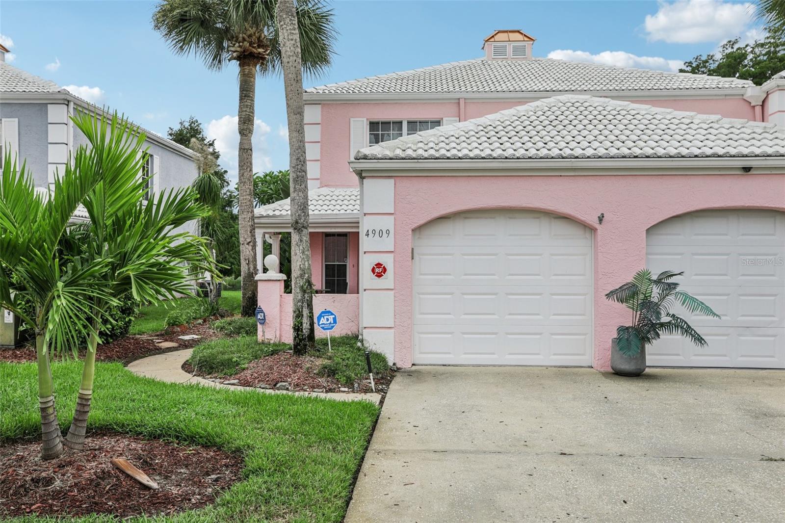 Image 17 of 25 For 4909 Walden Circle 36