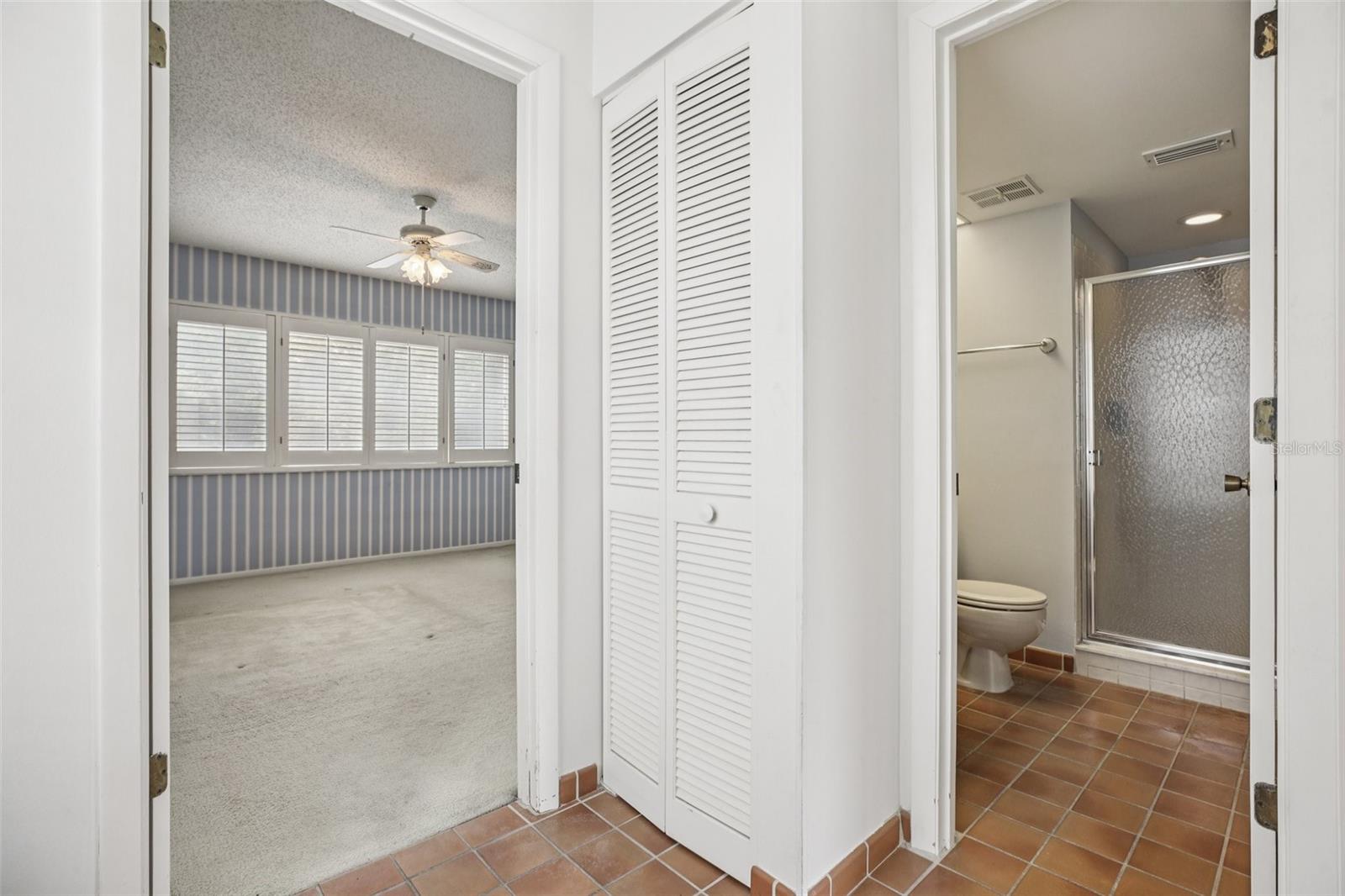 Image 23 of 25 For 4909 Walden Circle 36