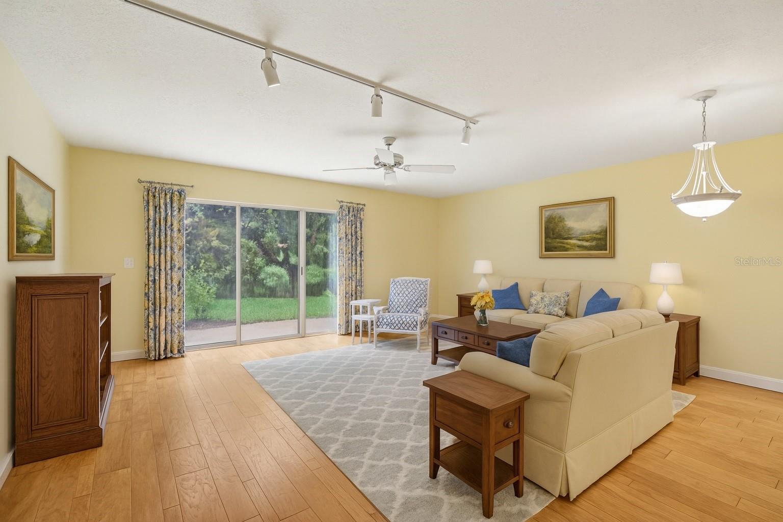 Image 3 of 25 For 4909 Walden Circle 36