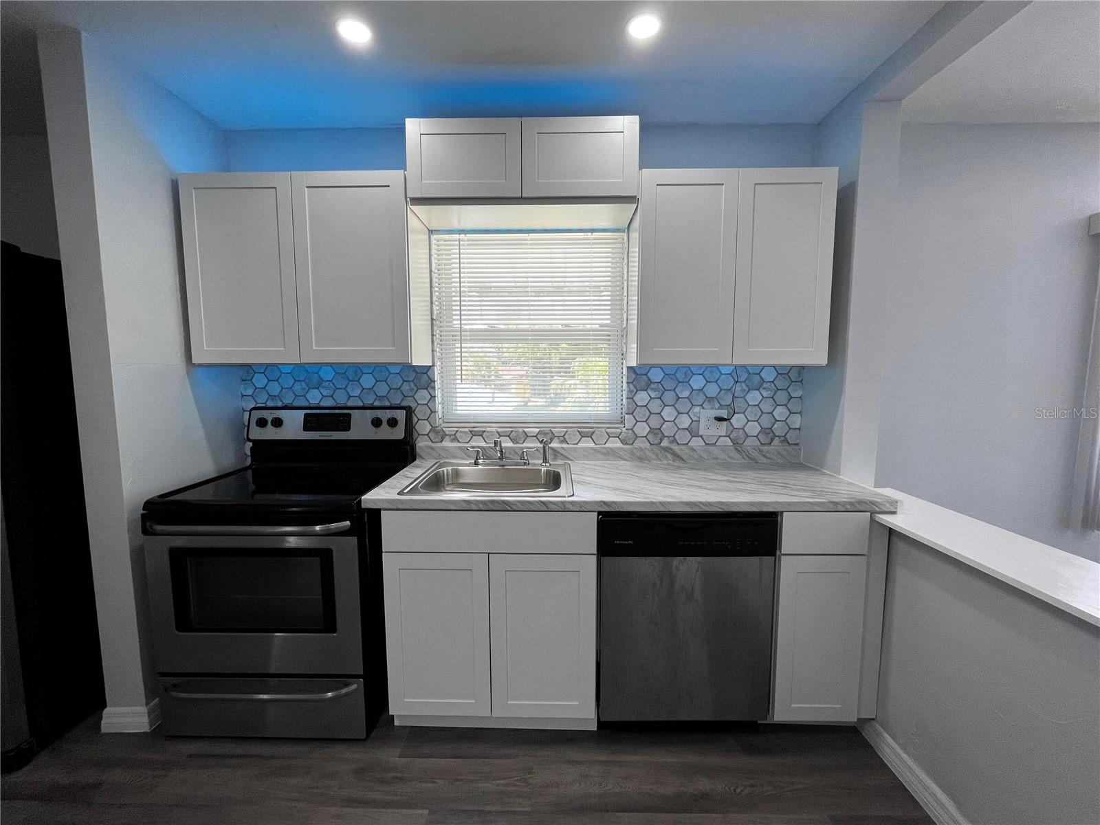 Image 17 of 18 For 2501 6th Street S