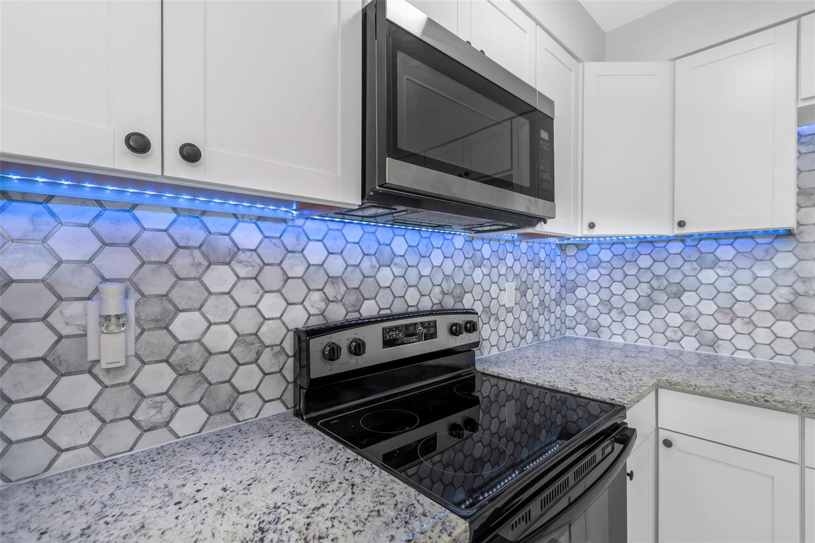 Image 5 of 18 For 2501 6th Street S