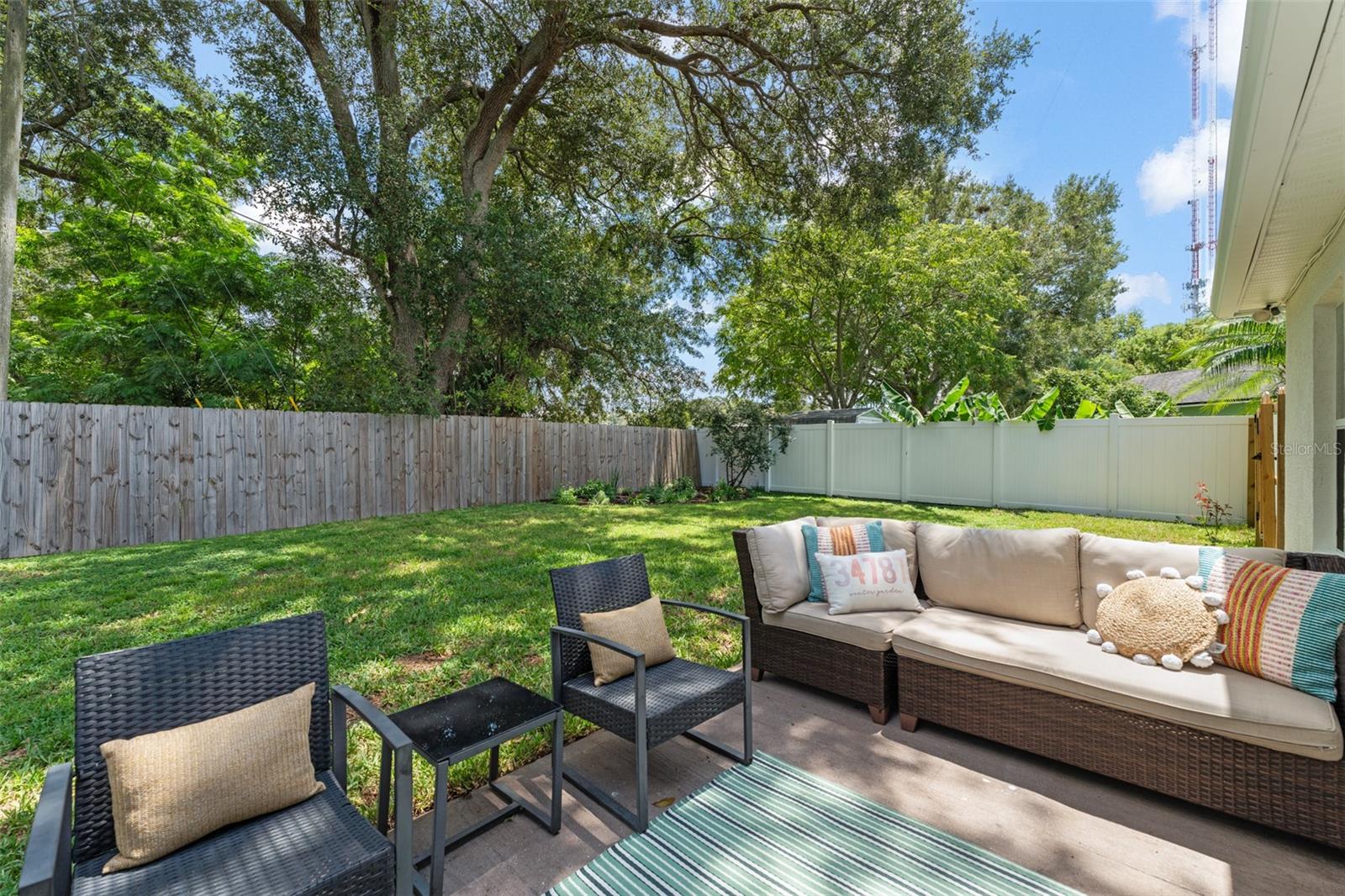 Image 27 of 39 For 653 Stevelynn Circle