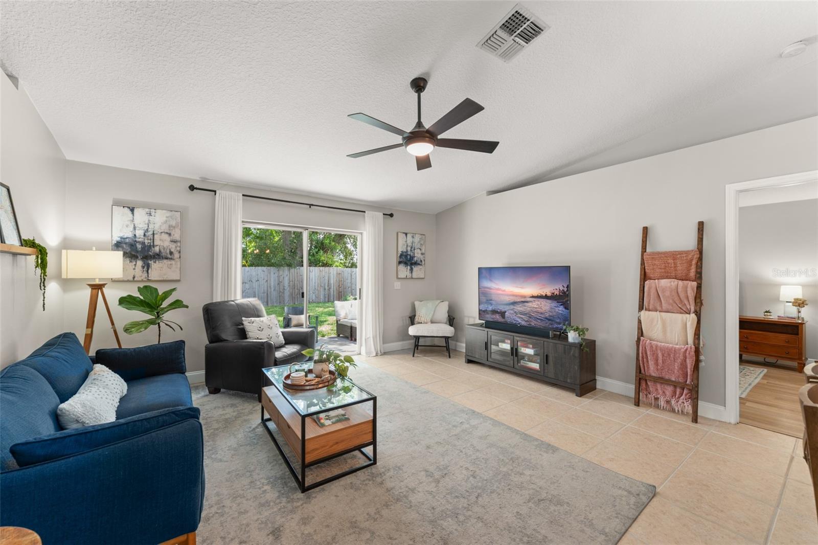 Image 7 of 39 For 653 Stevelynn Circle