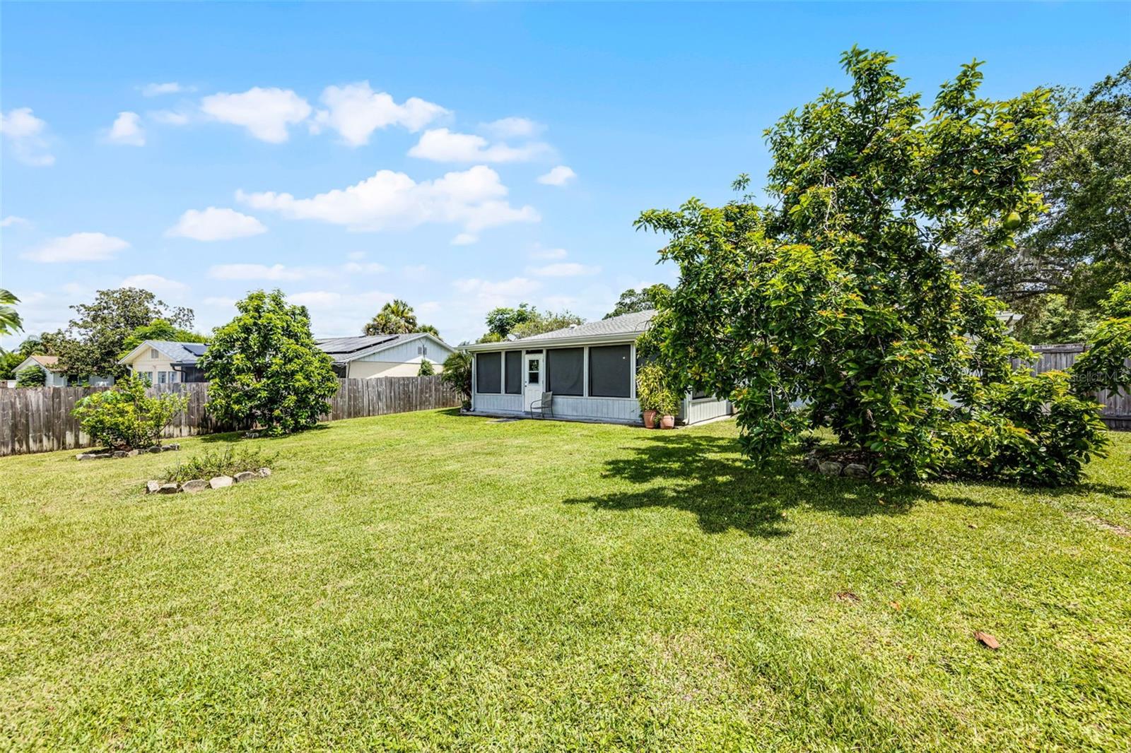 Image 31 of 37 For 527 Eastport Drive