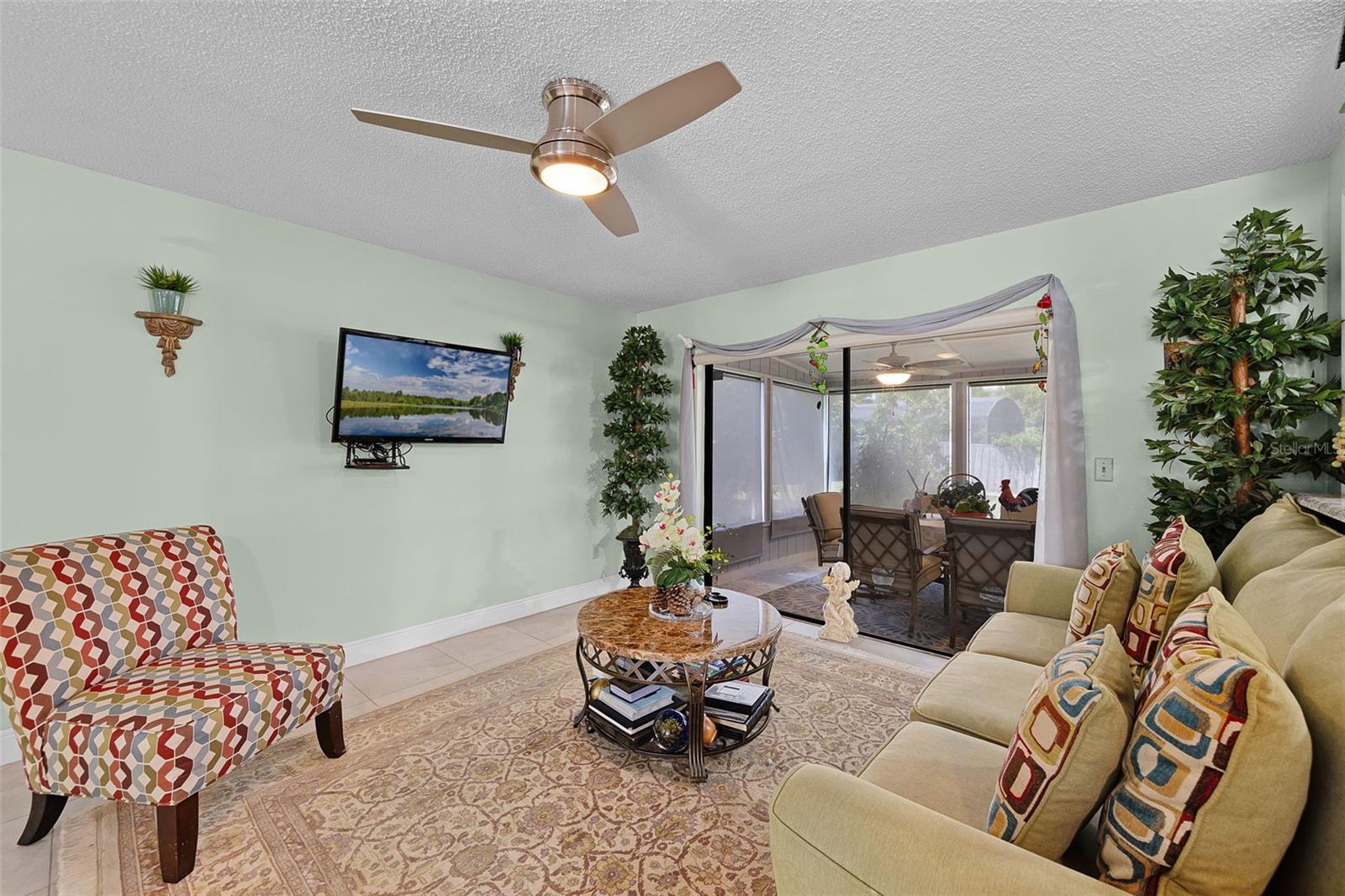 Image 6 of 37 For 527 Eastport Drive