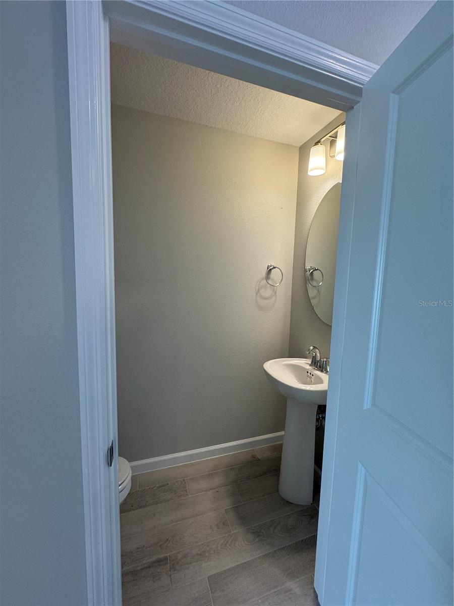 Image 11 of 24 For 14922 Harvest Street