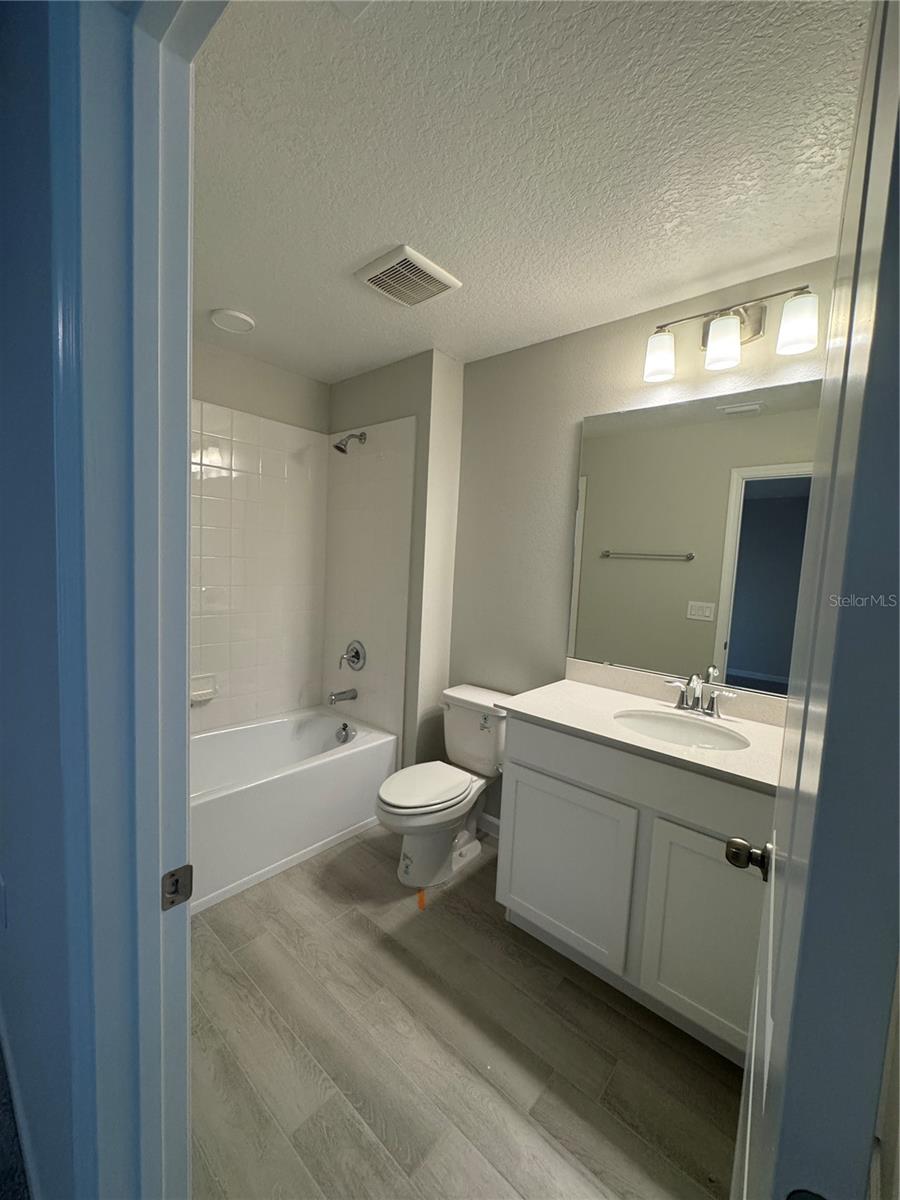 Image 21 of 24 For 14922 Harvest Street