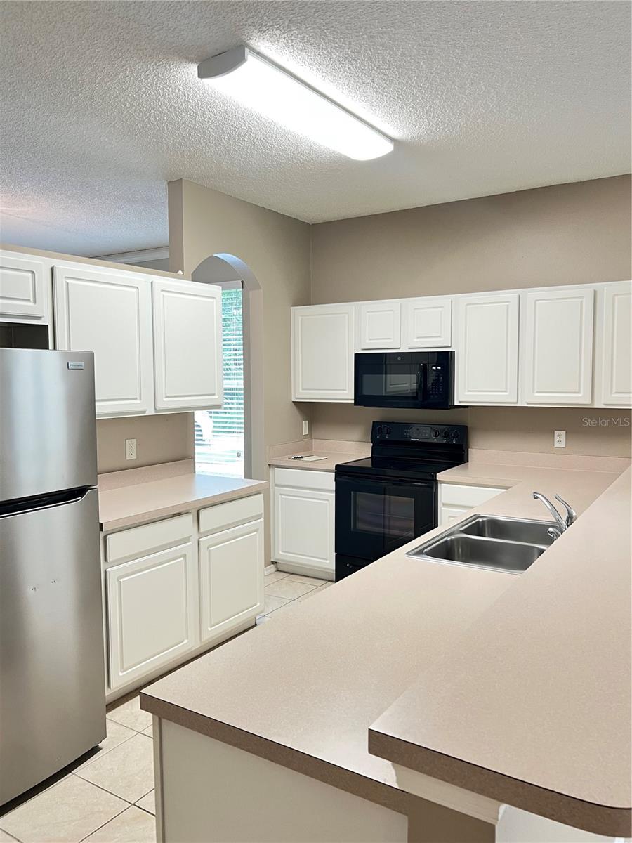 Image 6 of 23 For 806 Cherry Valley Way