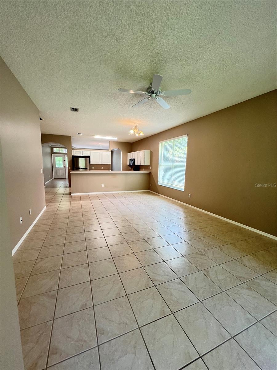 Image 9 of 23 For 806 Cherry Valley Way