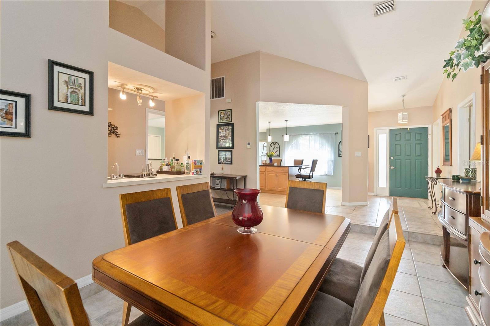 Image 11 of 42 For 2530 Creekview Circle