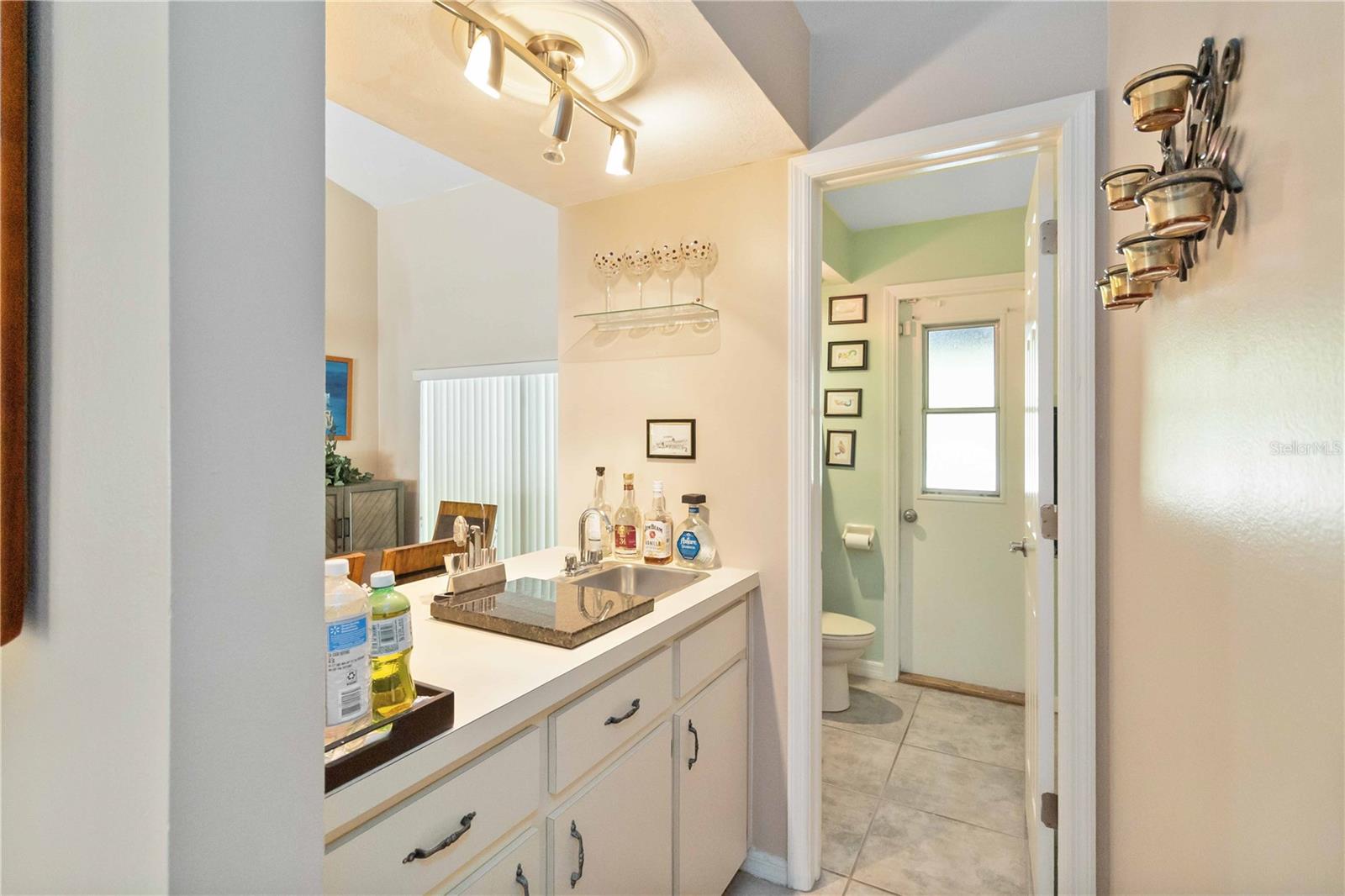 Image 12 of 42 For 2530 Creekview Circle